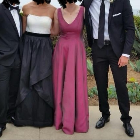 b Michael America red collection gown - Picture 3 of 6